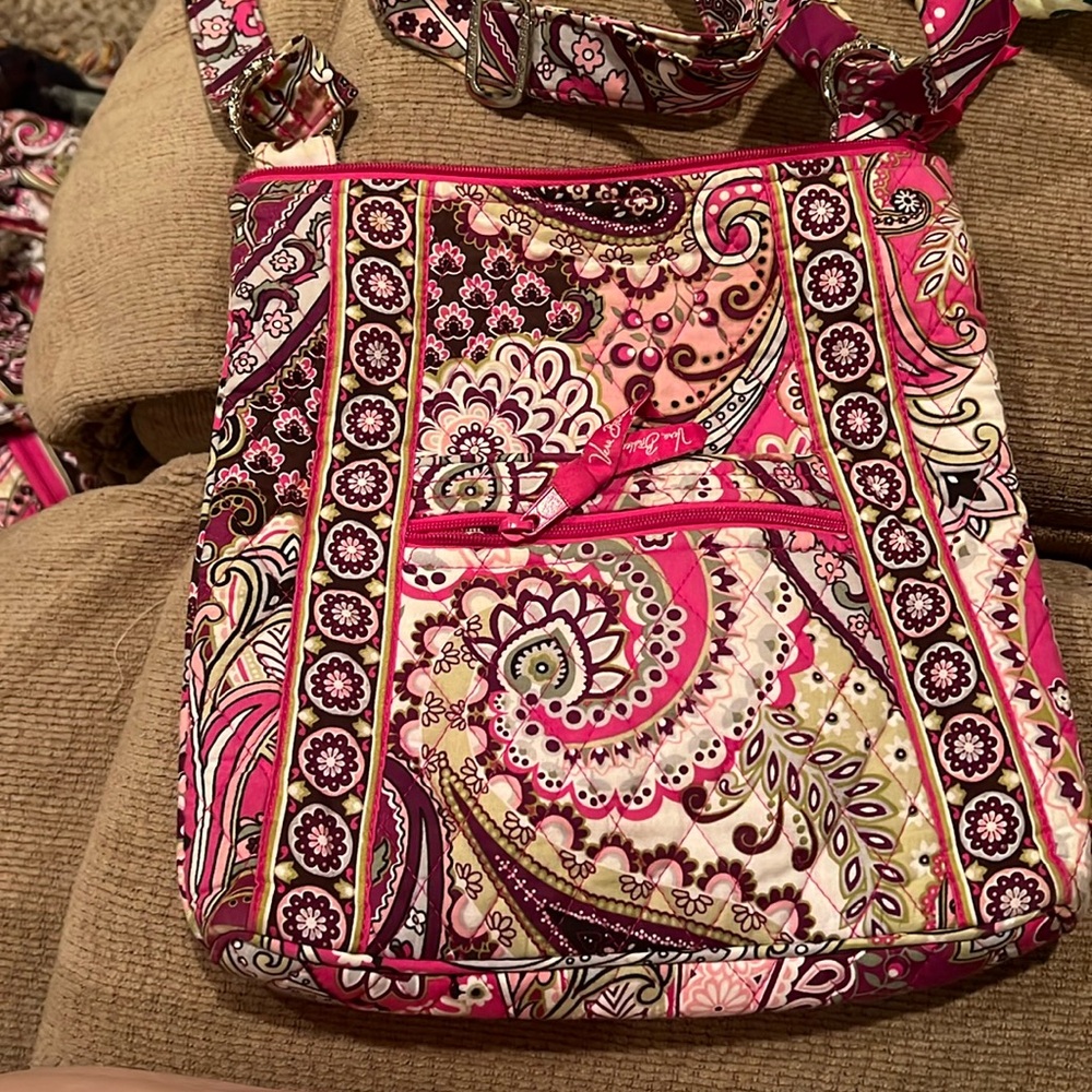 Vera Bradley paisley adjustable crossbody purse.